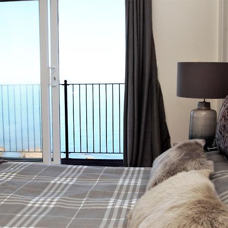 Ocean Breeze Villa Ilfracombe Exterior photo