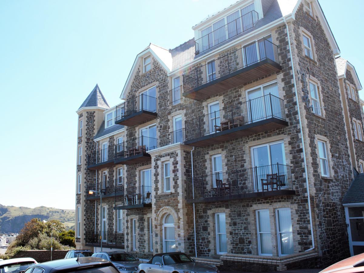 Ocean Breeze Villa Ilfracombe Exterior photo