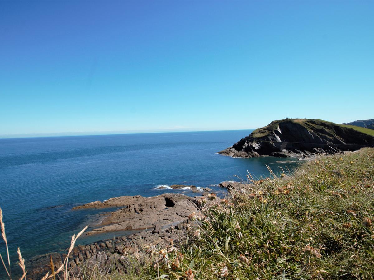 Ocean Breeze Villa Ilfracombe Exterior photo