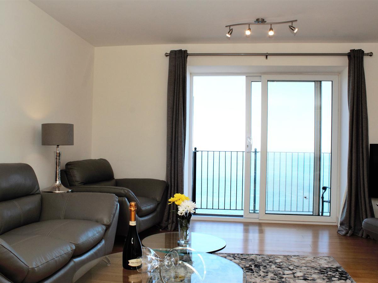 Ocean Breeze Villa Ilfracombe Exterior photo